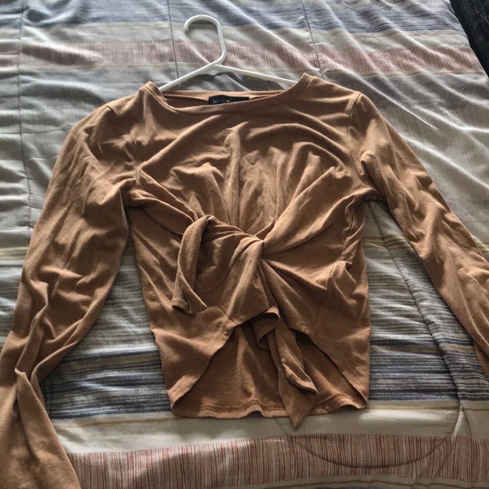 Junior’s top